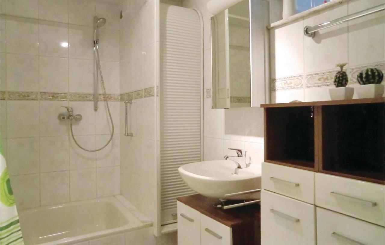 Amazing Apartment In Karlshausen With Kitchen 외부 사진